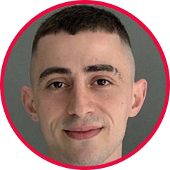 Ein Porträt eines der Thaiboxtrainer im Tensho Gym 